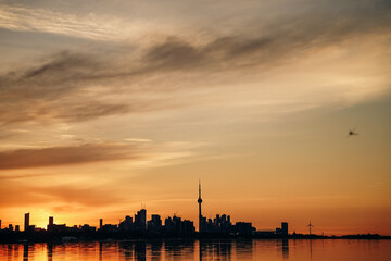 Fototapeta premium Panoramic view of Toronto skyline at sunrise, Ontario, Canada