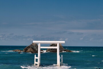 海と鳥居
