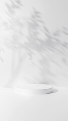 高級感のある白い背景に白い円柱の台座。木の葉の影。製品、化粧品用の台座。（縦長）