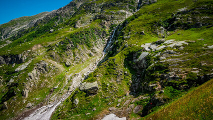 Fototapeta na wymiar Amazing mountains and glaciers in Switzerland - beautiful Swiss Alps - travel photography