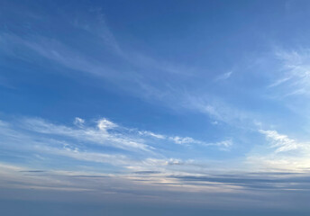 Obraz premium dreamy cloudy sky, summertime freedom and beauty