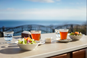 海辺のカフェテラス