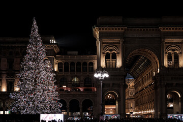 Fototapeta na wymiar View of the Victor Emanuel's gallery in Milan city