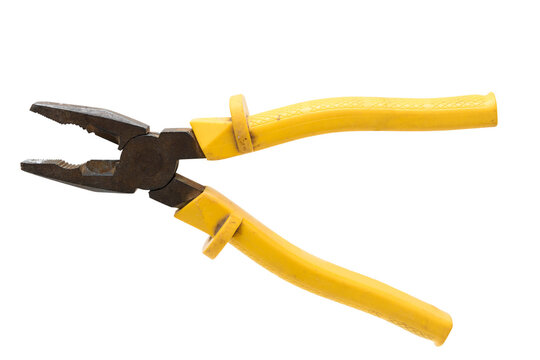 Alicate universal usado, feito de a&ccedil;o e pl&aacute;stico 