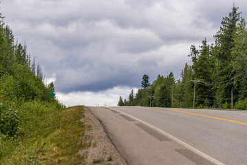 Fototapeta premium nature sceneries along the Highway from Prince George to Jasper National Park, Alberta, Canada 