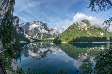 Obraz na płótnie Canvas Lago di Braies