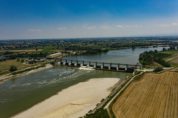 Fototapeta premium Fiume Po, isola Serafini