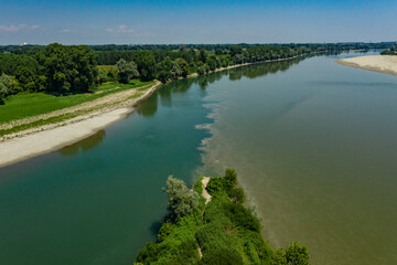 Castelnuovo Bocca d'Adda. l'Adda si immette nel Po