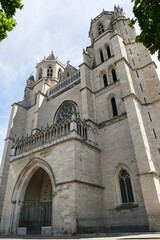 Fototapeta na wymiar La cathédrale saint-Bénigne de Dijon