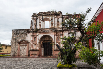 Obraz premium Antigua's old church ruins