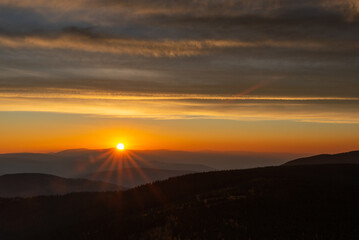 Sunrise seen from the top of Czarna Góra in Sienna / Wschód słońca widziany z szczytu Czarnej...