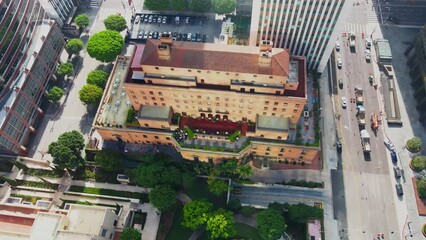 Slow reveal of exclusive California Club in Los Angeles