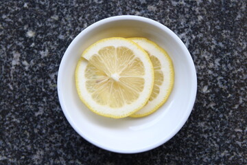 Lemon slice for Salmon with Lemon Cream Sauce menu