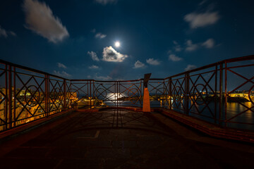 Fototapeta premium Old city at night in Malta Valletta
