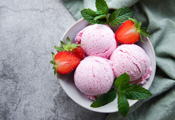 Homemade strawberry  ice cream with fresh strawberries