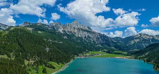  Sonniger Frühlingstag am Haldensee im Tannheimer Tal in Tirol