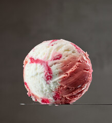 vanilla and strawberry ice cream