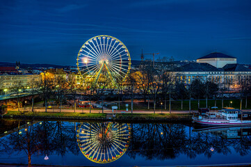 Riesenrad auf dem Saarbrücker Christkindelsmarkt