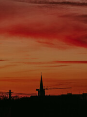 Fototapeta na wymiar Miejski zachód słońca