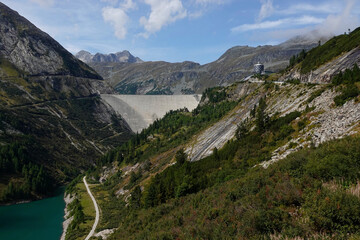 Blick auf die Kölnbreinsperre in den hohen Tauern