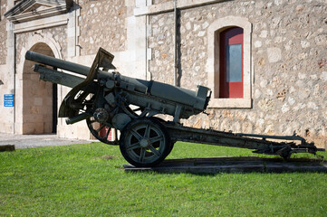 Fototapeta na wymiar Detail of an old cannon in the castle of San Fernando