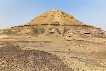 Fototapeta na wymiar Gebel El Dist mountain near Bahariya oasis, Egypt