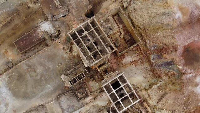 Instala&ccedil;&otilde;es abandonadas da mina de S&atilde;o Domingos