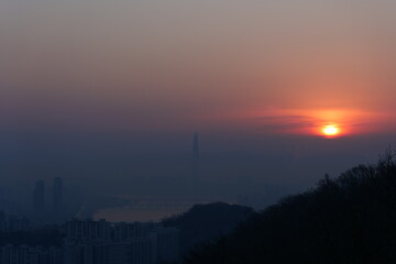 석양, sky, 태양, 구름, 네이처, 저녁, orange, 구름, 일출, 경관, 도시, 나이트, 오늘밤, blue, 스카이 라인, red, 실루엣, 수평선, 라이트, yellow, 여름, 경치, 다크, 변색, 새벽