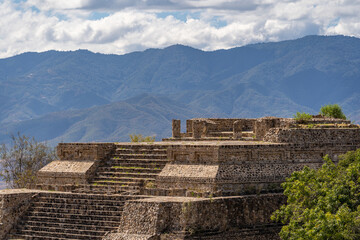 Fototapeta na wymiar Beautiful view of the ancient ruins of the Mayan city of Monte Alban.