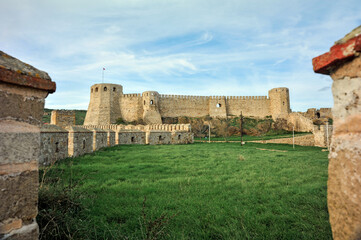 Fototapeta na wymiar old castle in Bozcaada