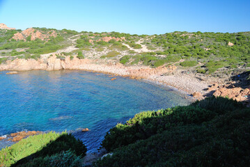 Veduta della di Lu Poltu Pitrosu vicino a Punta Canneddi