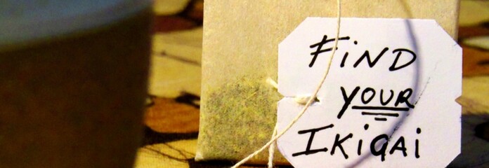 message on the paper tag of a tea bag