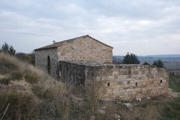 ermitage roman sur une colline