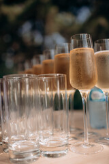 buffet, champagne glasses, champagne bubbles close-up