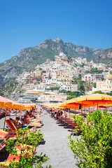 Cercles muraux Plage de Positano, côte amalfitaine, Italie Positano street and houses on the rock - famous old italian resort at summer, Italy