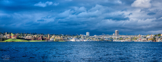 Seattle skyline panorama across Lake Union