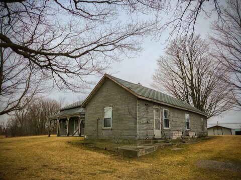 Abandoned 1800's Era Tobacco Farm House
