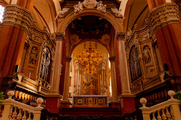 Fototapeta premium Basilica of San Petronio in Bologna, Italy, basilica interior. Italian church.