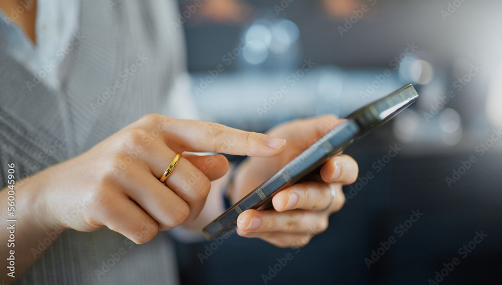 Aufkleber smartphone, marketing and business hand contact information, website application or reading target a