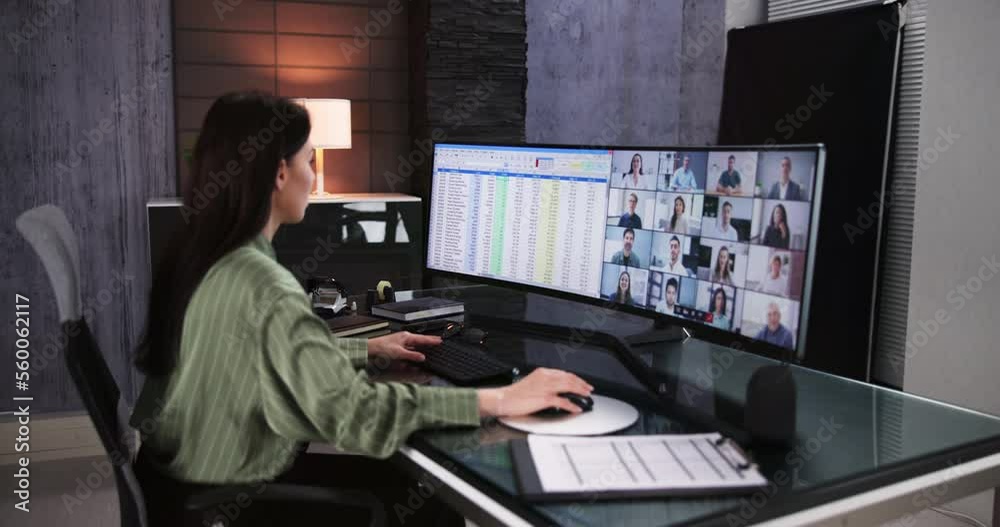 Aufkleber remote work on multiple monitors