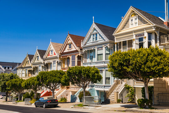 The postcard row of painted ladies is a classic photo motif in San Fransisco, USA