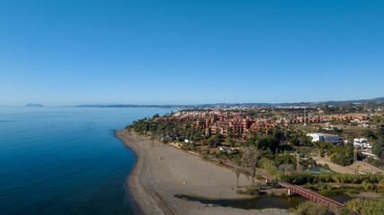 Fototapeta na wymiar vista de la playa de río Padrón en la costa de Estepona, Málaga 
