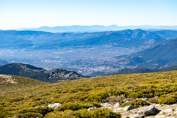 Fototapeta na wymiar view of the mountains of the sierra de guadarrama in madrid on the way up to the communications station called ball of the world