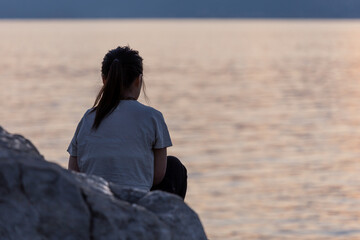 people taking pictures at sunset selfie silhouette valentine's day
