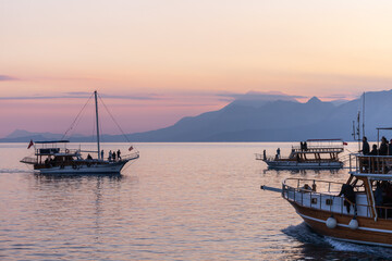 people taking pictures at sunset selfie silhouette valentine's day