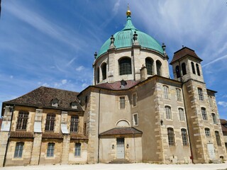 Obraz premium L’ancien couvent des Bernardines abritant le musée des arts sacrés à Dijon
