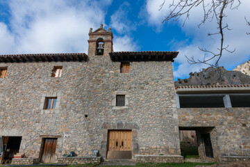 Fototapeta na wymiar Old hermitage of La Magdalena in the village of Anguiano in La Rioja, Spain. Old house in the countryside