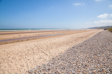 Omaha Beach in der Normandie nahe Colleville-sur-Mer, August 2022