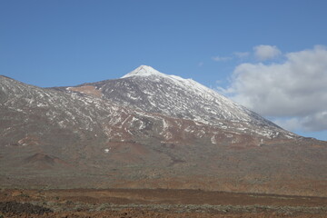 El Teide Im Dezember 2022 teilweise mit Schnee bedeckt