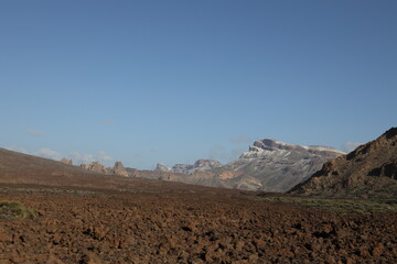 El Teide Im Dezember 2022 teilweise mit Schnee bedeckt